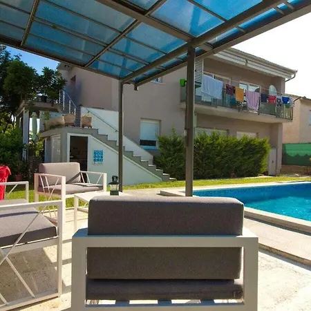 Pjacal Ii Mit Privatem Pool In Holiday home