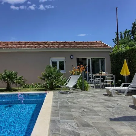 Holiday home Pjacal Ii Mit Privatem Pool In