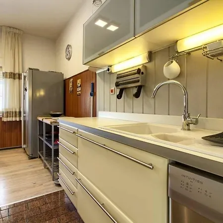 Holiday home Pjacal Ii Mit Privatem Pool In *